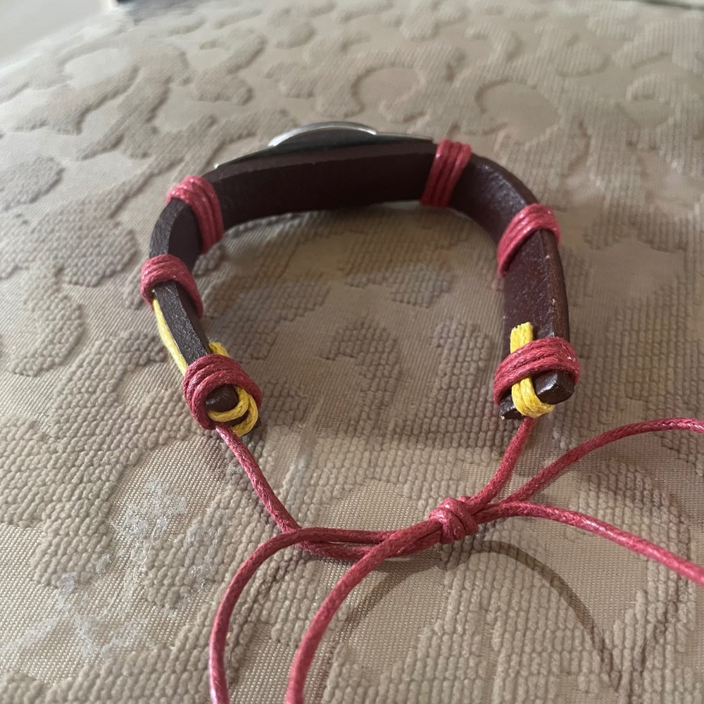 Washington Redskins NFL Vintage Leather Wrap Bracelet Burgundy Gold Adjustable - Picture 2 of 4